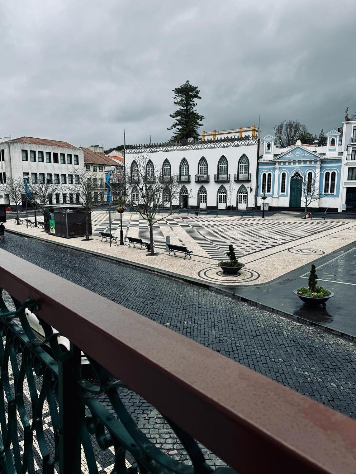 Alianca Cafe & Hostel Angra do Heroismo Luaran gambar